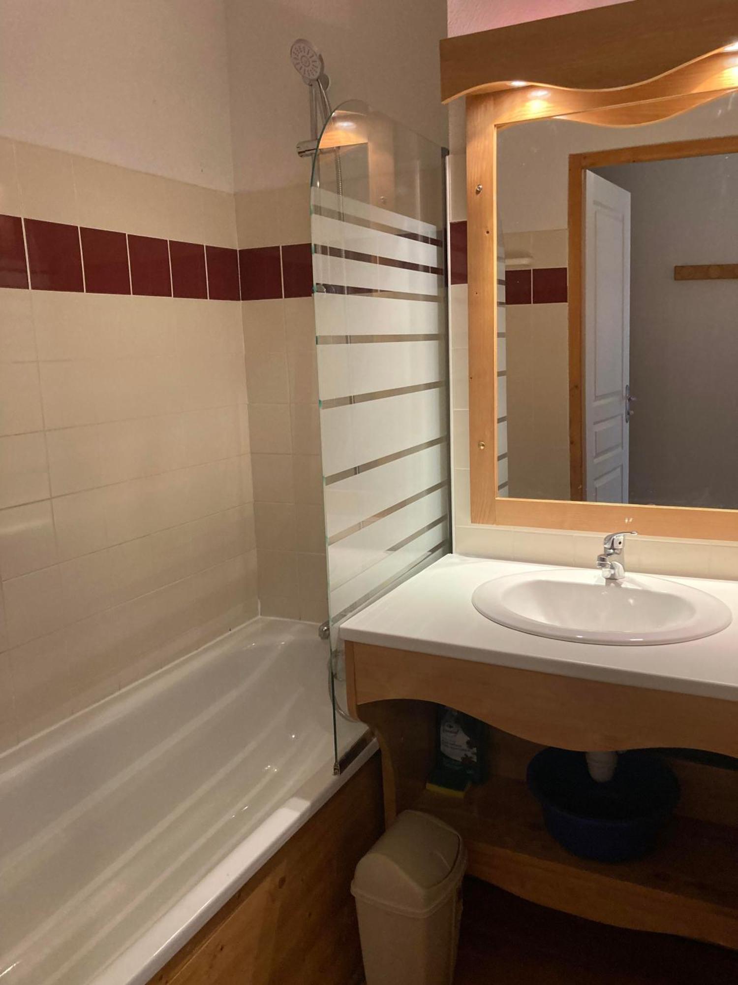 Appartement Pied Des Pistes, Terrasse Wifi Et Parking Chamrousse Luaran gambar